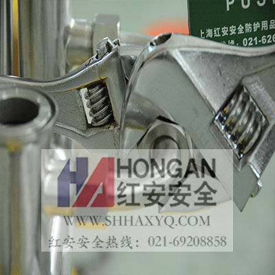 雙扳手親手調(diào)適大踏板不銹鋼復(fù)合式洗眼器 雙扳手親手調(diào)適大踏板不銹鋼復(fù)合式洗眼器